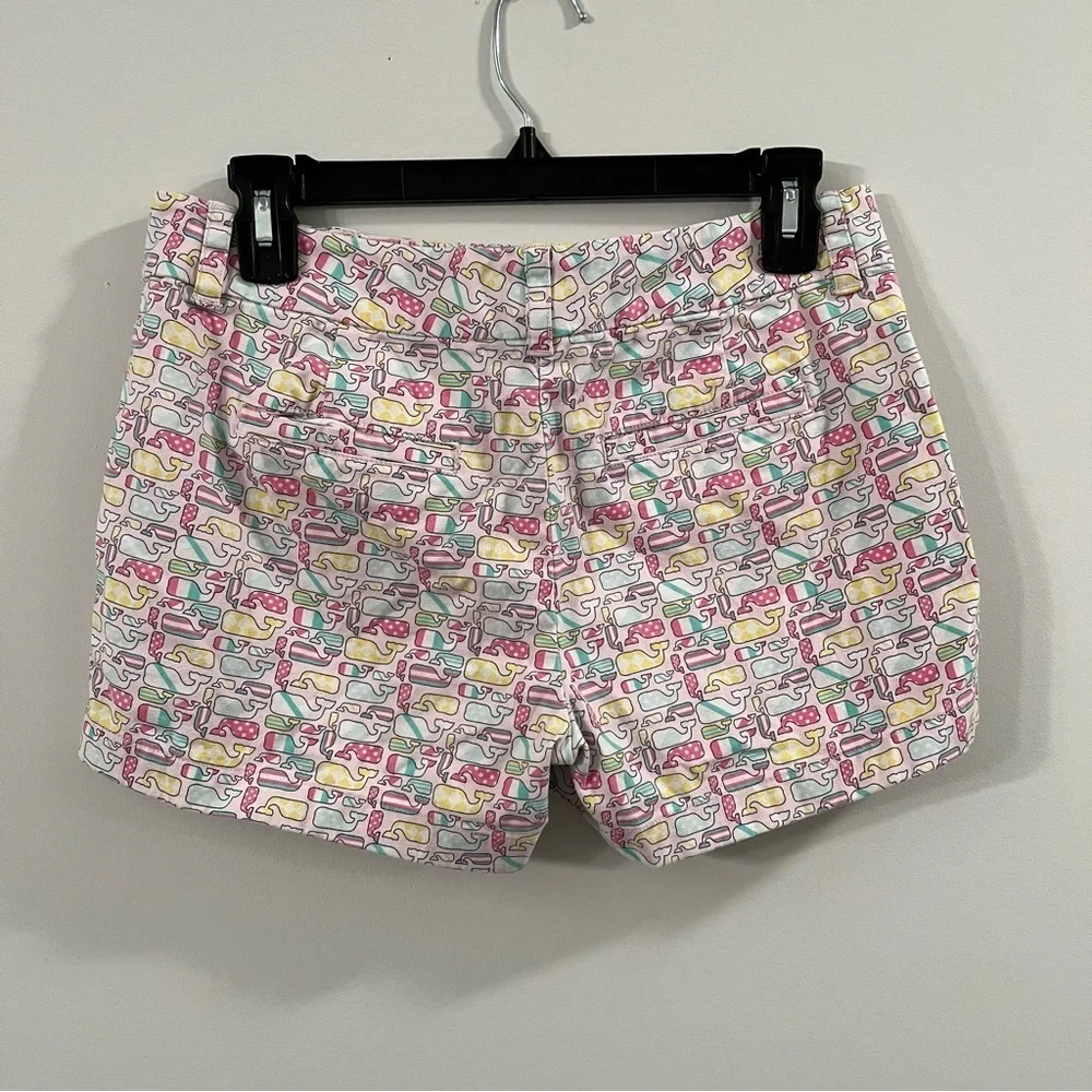 Women’s Vineyard Vines pink whale printed chino shorts size 0
